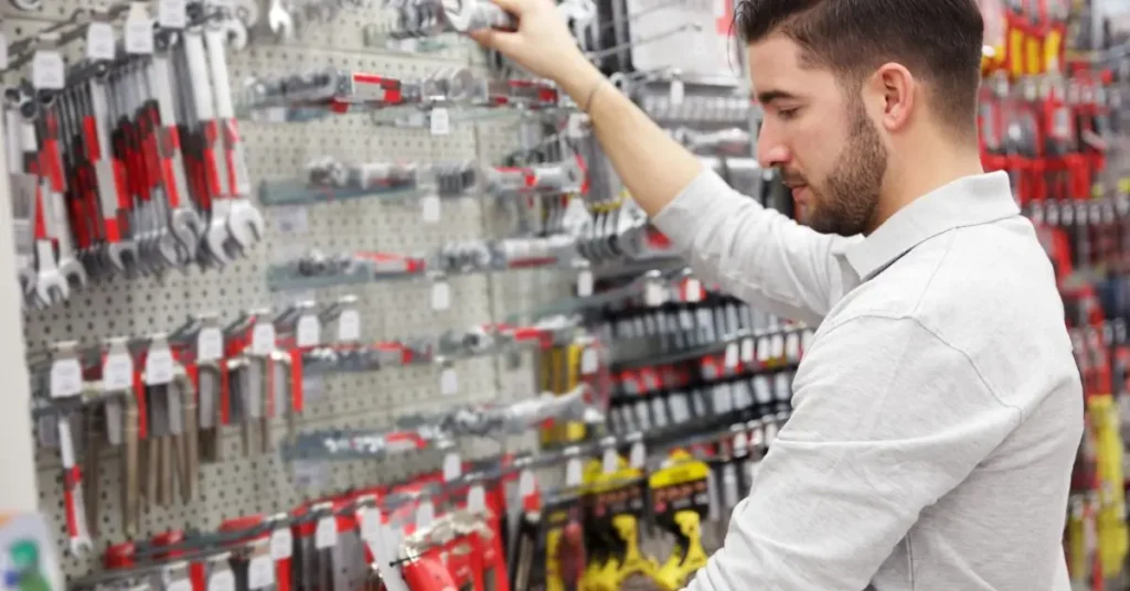 hardware-and-tools-market