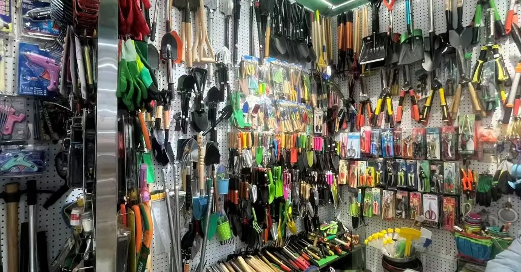 yiwu-gardening-tools-market