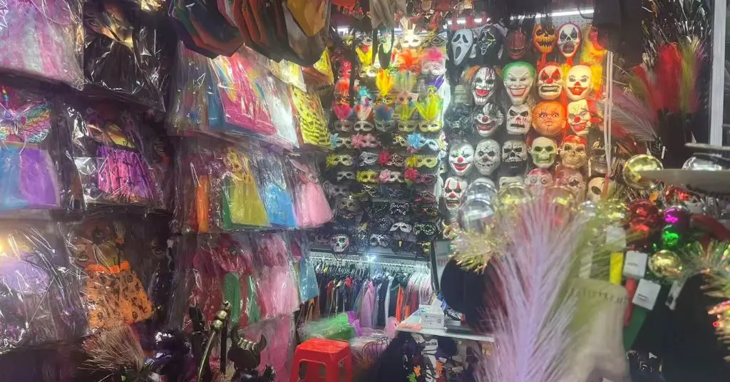 yiwu-halloween-market
