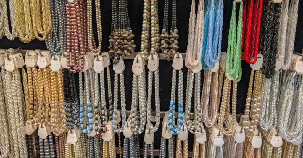 yiwu-market-beads-sourcing
