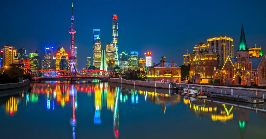 Shanghai City Guide: Everything Buyers Need to Know (2026) 1 shanghai-city-beautiful-reflection-view